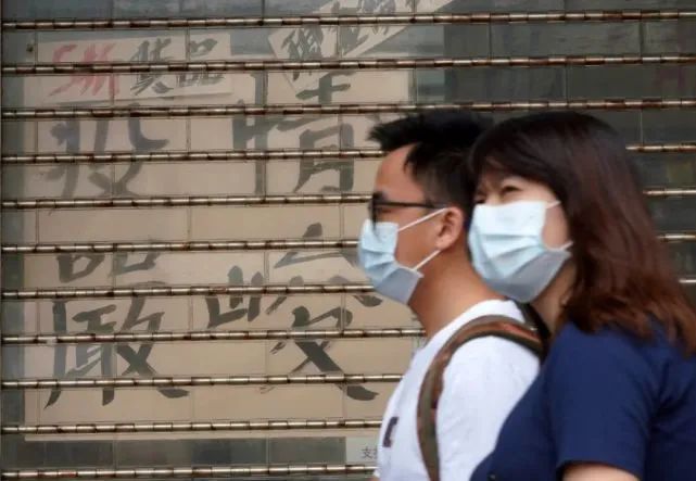 香港药房降价了吗,香港药房的奶粉有人买吗