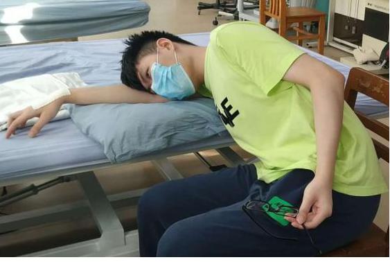 一觉醒来发现手残了,一觉醒来手残了怎么办