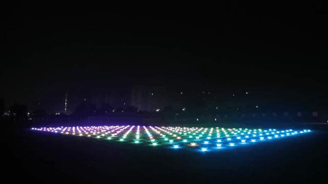 300架无人机闪耀南京航空航天大学上空！“云”端助农，微爱启“航”