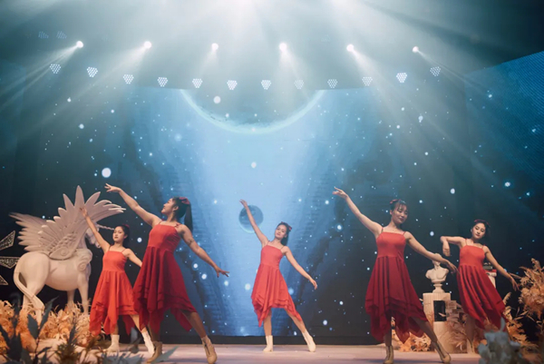 四季变幻，唯爱永恒，盛世开元“花开盛世”主题宴会升级了