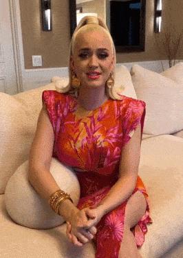 omg演唱会水果姐,omg水果姐完整视频