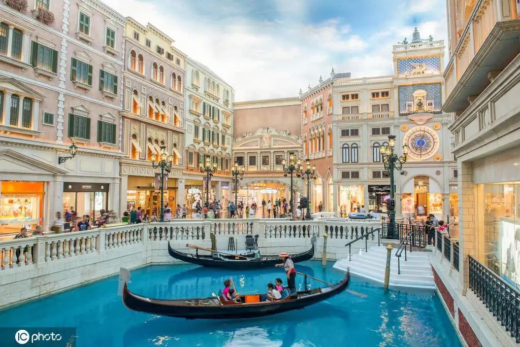 为了建澳门的酒店，米开朗基罗投了多少钱？