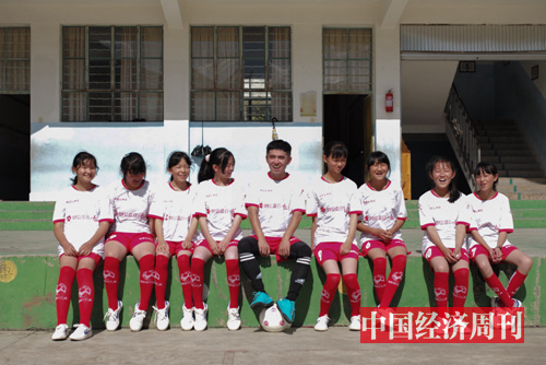 山村女子足球队,大山里的足球队视频