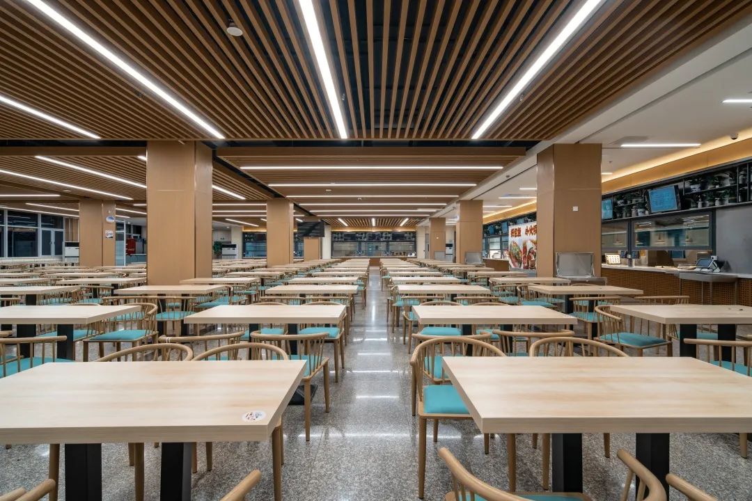 大型食堂装修,食堂重新装修改造翻新