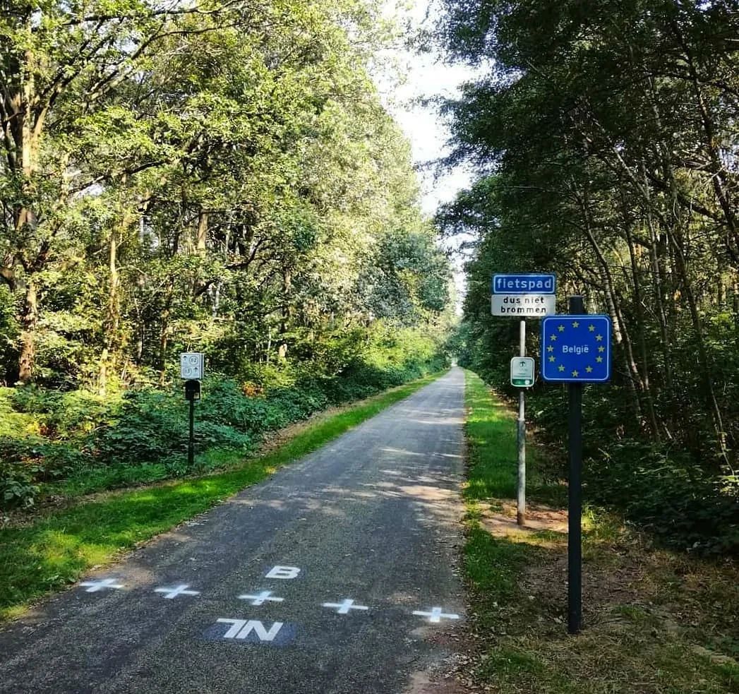 睡一觉去下一个地方旅游,睡个觉翻个身就能出国