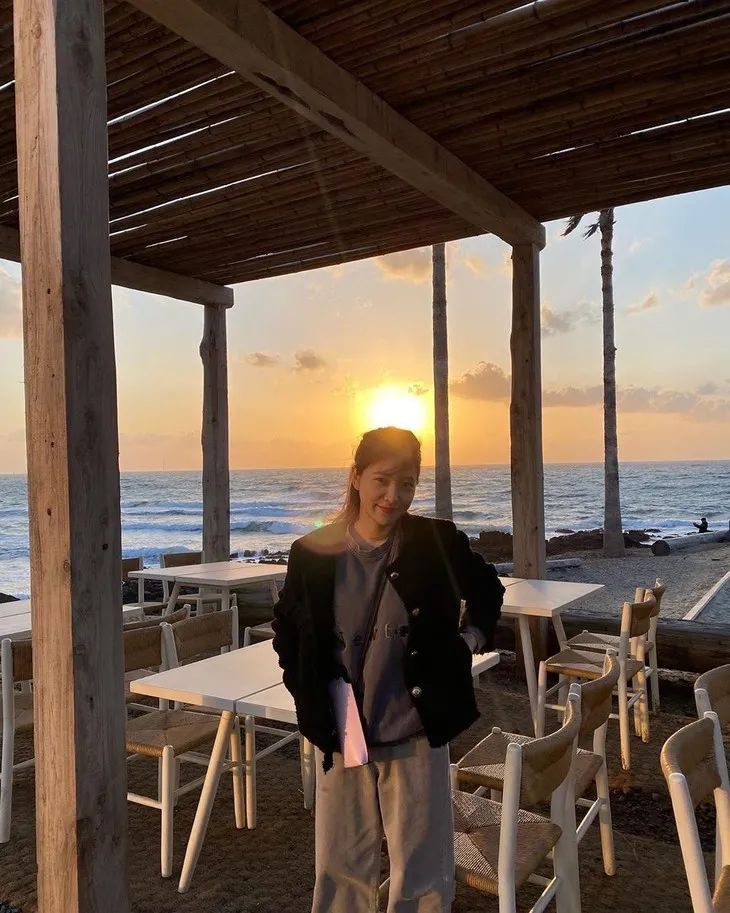 无帽卫衣虞书欣,虞书欣的衣服到底有多少钱