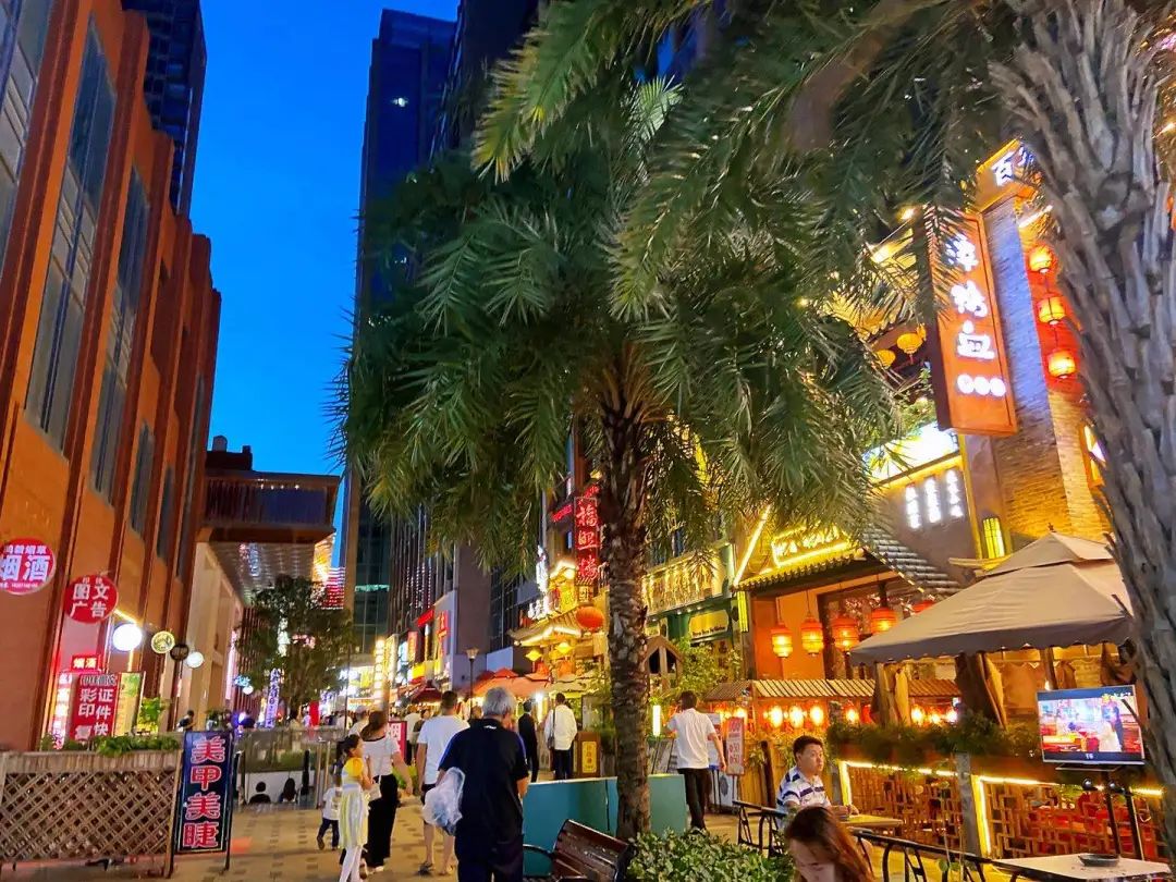 昆明西山南亚风情第壹城,昆明之夜不夜城