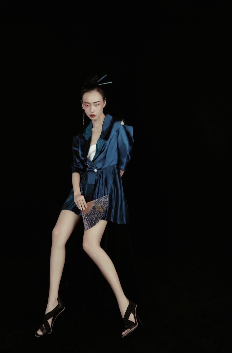 鐜嬬传鑿查珮瀹氳璁″笀,楂樺畾璁捐甯堢帇绱彶