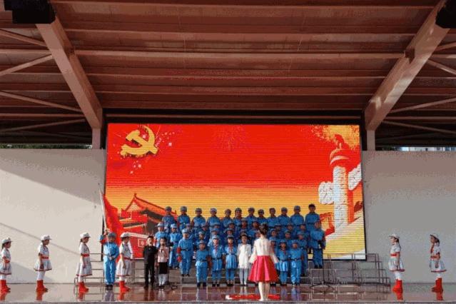 新时代少先队员要从小长大做先锋,从小学先锋长大做先锋2019