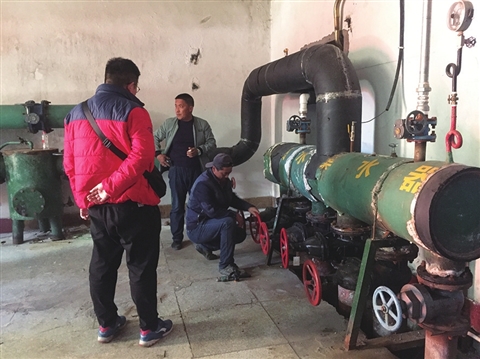 富磊热力片区内学校供暖正常部分小区出现暖气不热状况