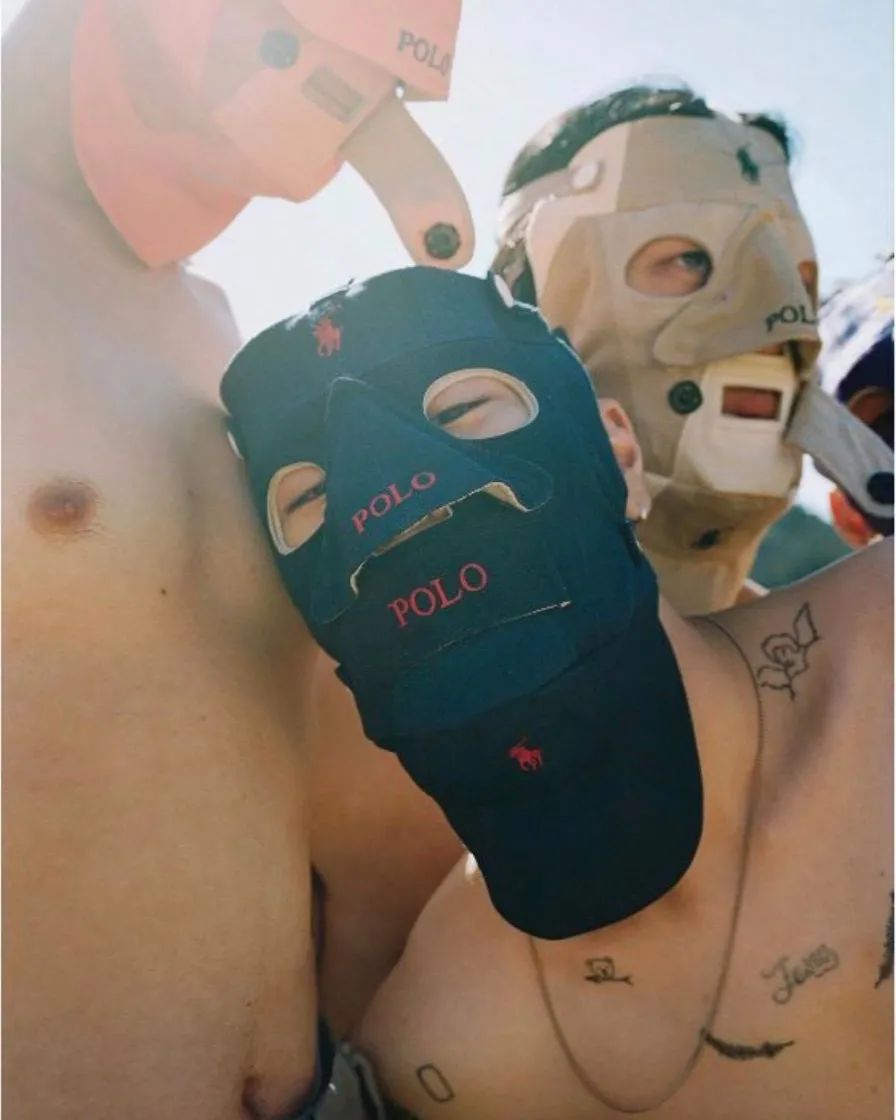 连吴赫都偏爱的「面具」,原来早就成为时装秀场的常客