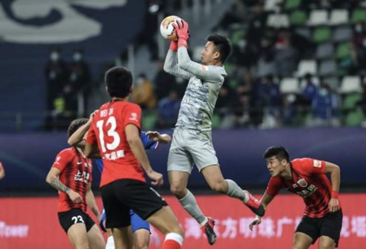 上港替补门将陈威,上港门将陈威完整视频