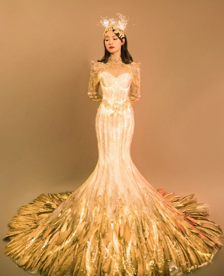 三天打鱼两天晒网｜八戒的珍珠汗衫又在时尚圈翻红了