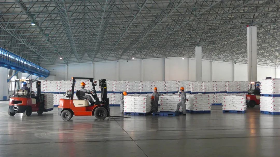 鍥涚榻愪笅,鍥涚榻愪笅浜烘墠寮曡繘