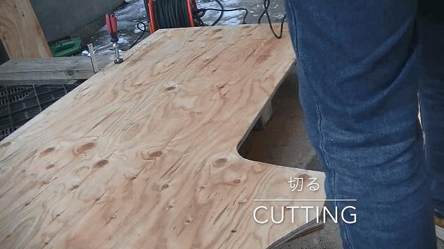 女生把破面包车改装成房车,女生把面包车改造成房车