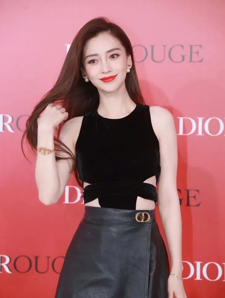 壹周潮话题|杨幂扶了个寂寞也美，万圣节Mai真的拼