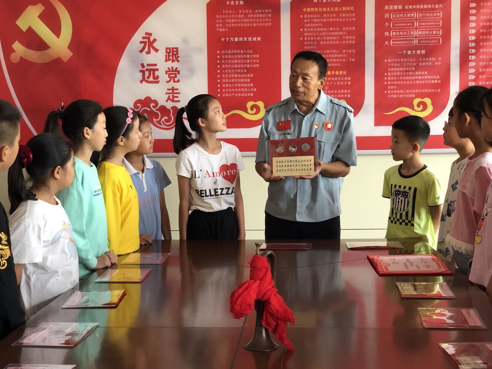 收藏50年党员纪念章,徽章收藏展