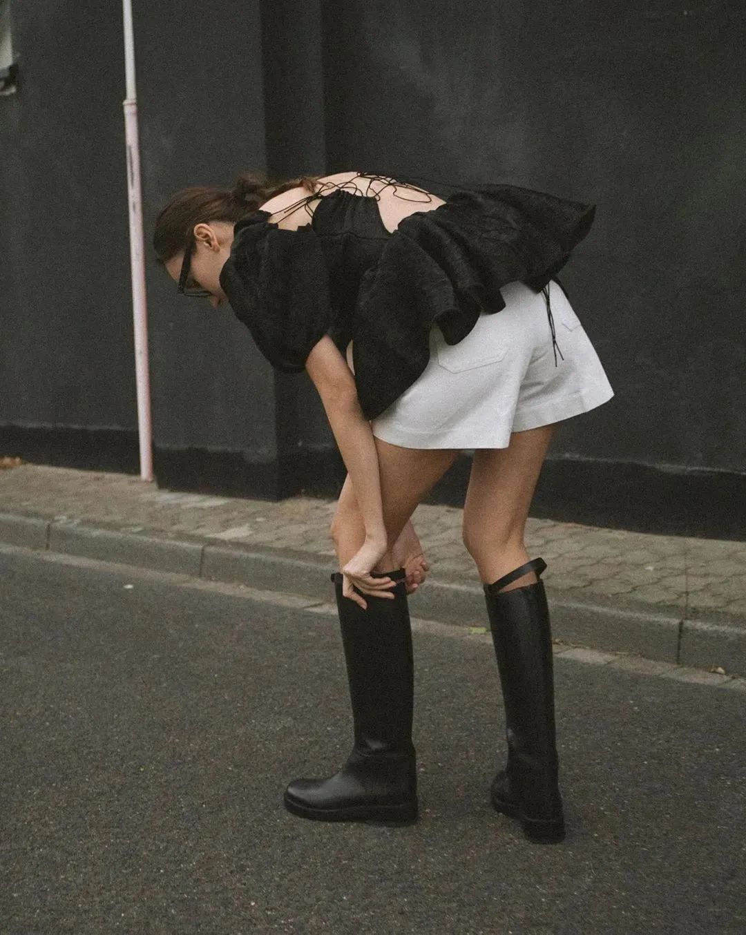 长靴显得格外霸气,霸气靴子男选择