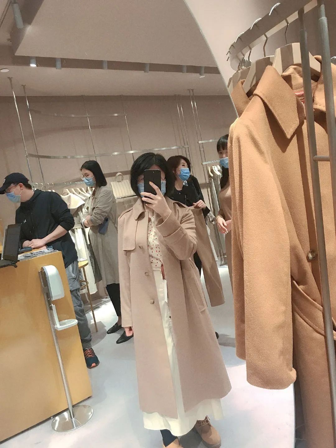 凡尔赛文学天后，也是一位时尚精算师