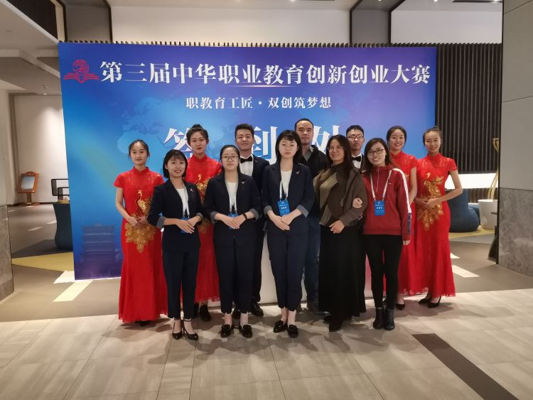 努力让孩子过上更好的生活,努力是为了给孩子更好的教育