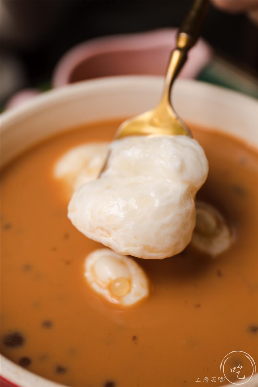 藏在淮海路街角的「传奇糖水铺」，又出爆款“水晶小熊”