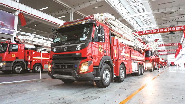 三一首台大跨度高喷消防车下线,三一全球首台国6高喷消防车