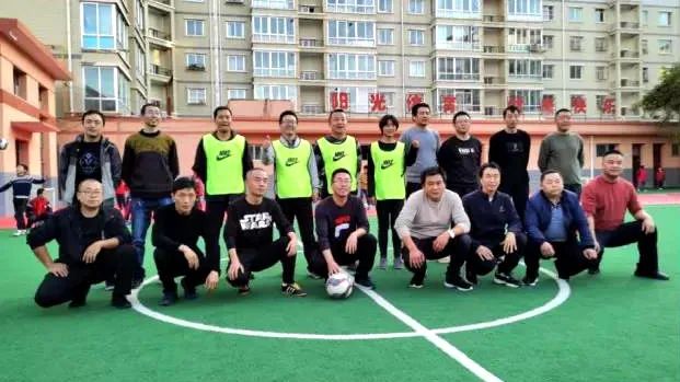 临洮县实验三小校园足球比赛,实验二小踢足球比赛直播