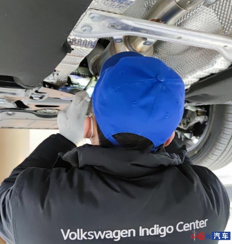 新款迈腾往右跑偏怎么解决,迈腾新车跑不快