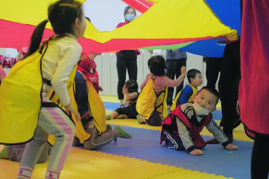 萌娃夏令营多彩活动来袭,萌娃亲子活动