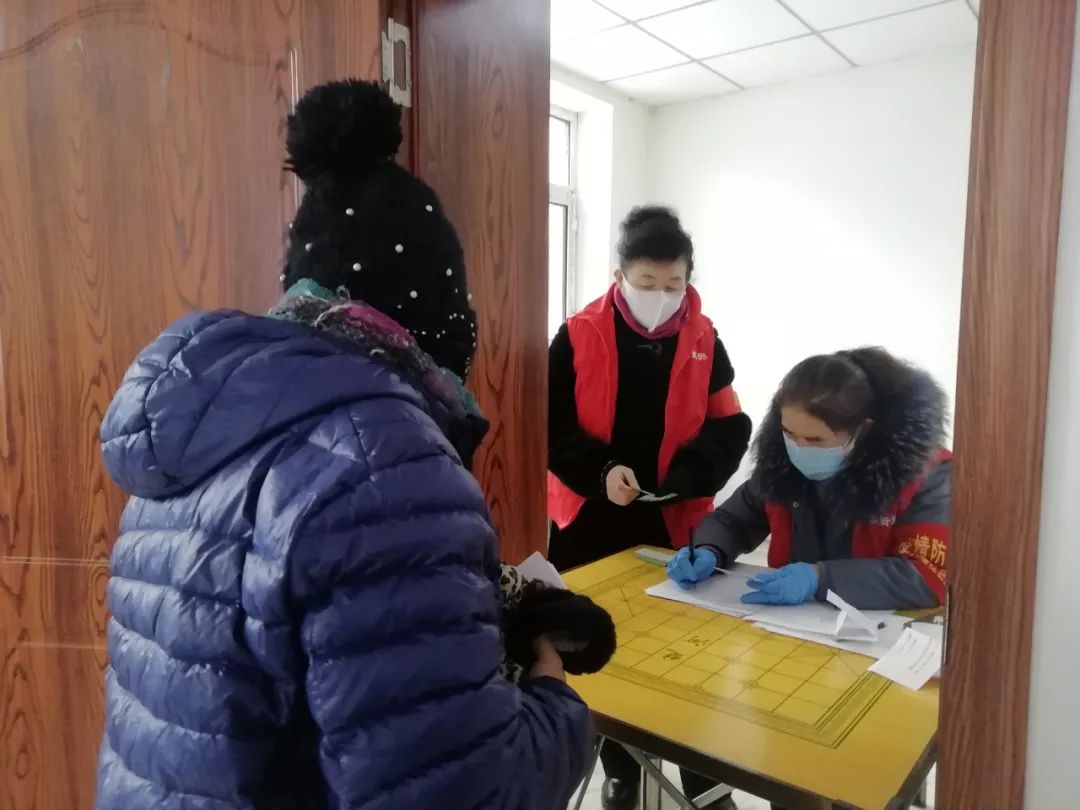 社区临时党支部负重前行 (临时党支部守护平安)