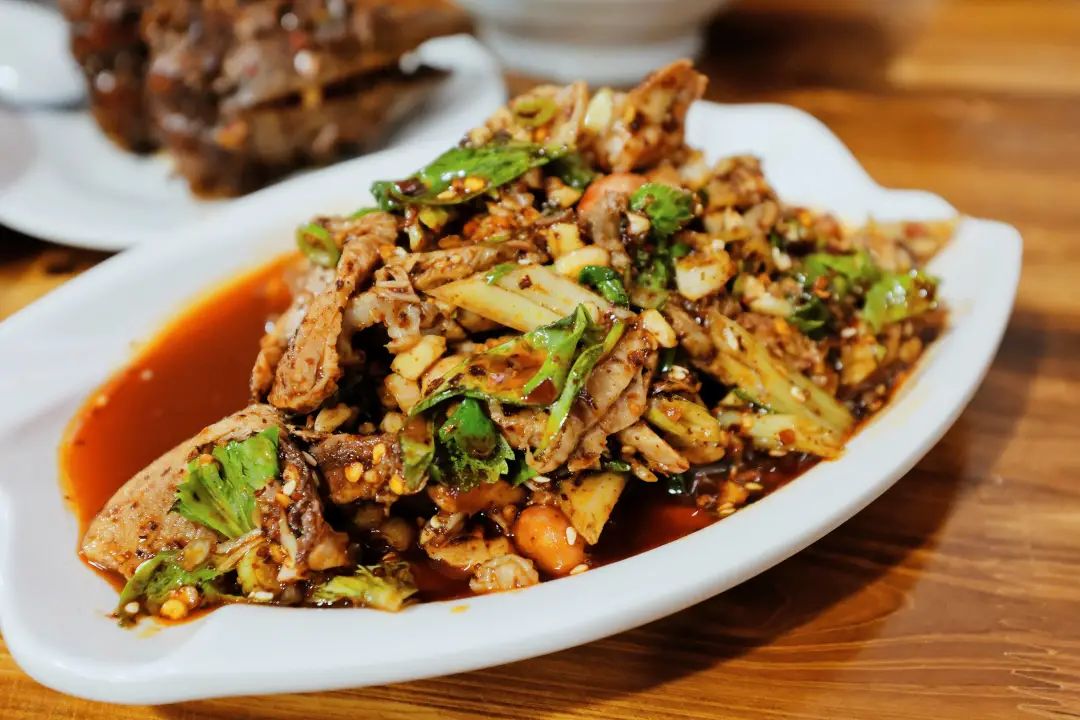 满地都是30年老店，温江真是太吓人了