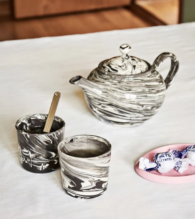 白百何坎肩卫衣,白百何ootd穿搭