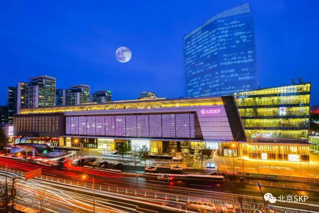 浪尖上的奢侈品：退出东京银座6号，却把北京SKP捧成了“全球店王”|一周全球观察