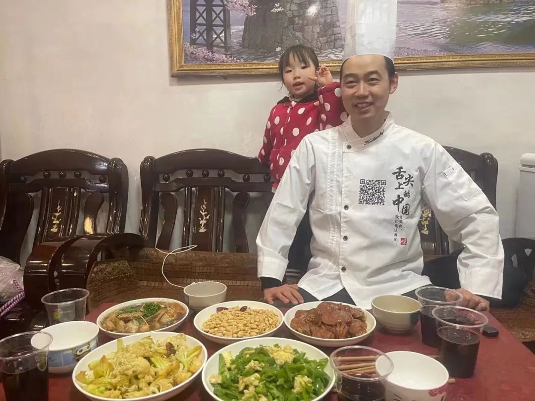 就地也团圆，“原年人”的除夕什么样？