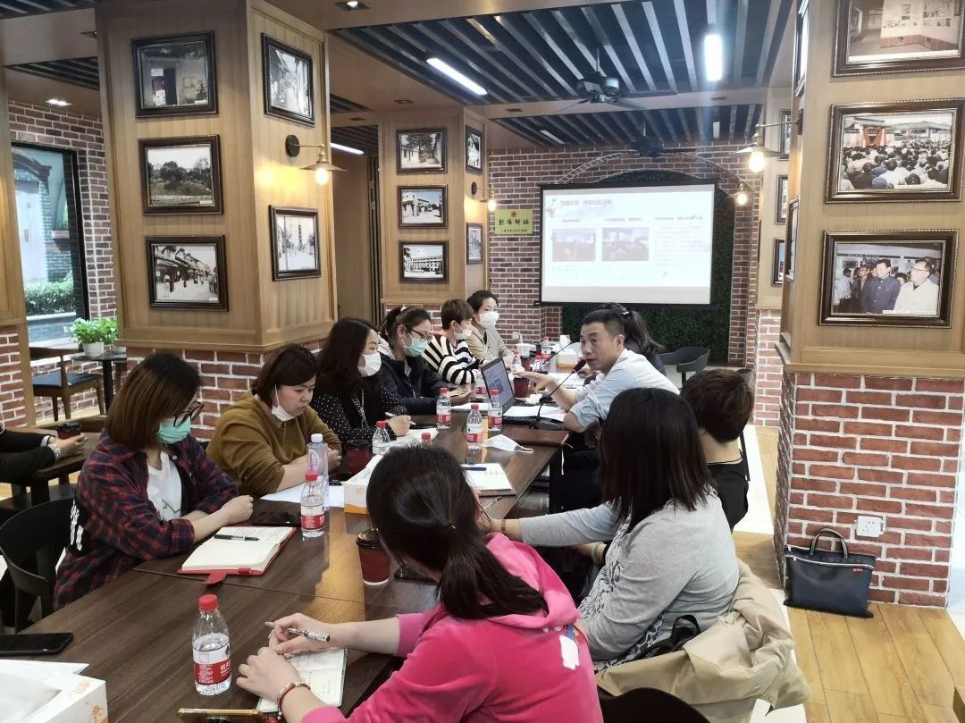 锻造社区书记队伍,高素质社区队伍