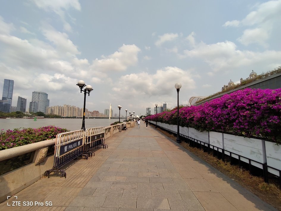 中兴s30pro评测颜值与性能共存,中兴s30pro对比红米note9a哪个质量好