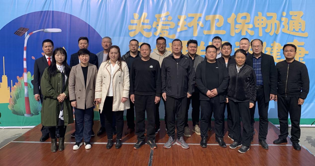 南阳同城商业联盟开展公益爱心活动：免费为环卫工体检