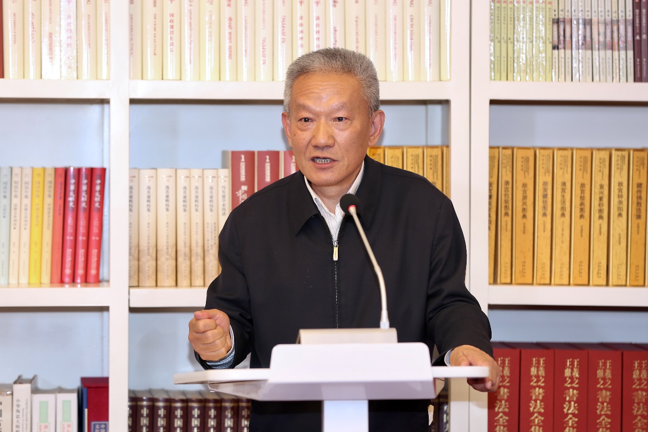 阎崇年、*书林邬**、郝振省、朱永新谈读书