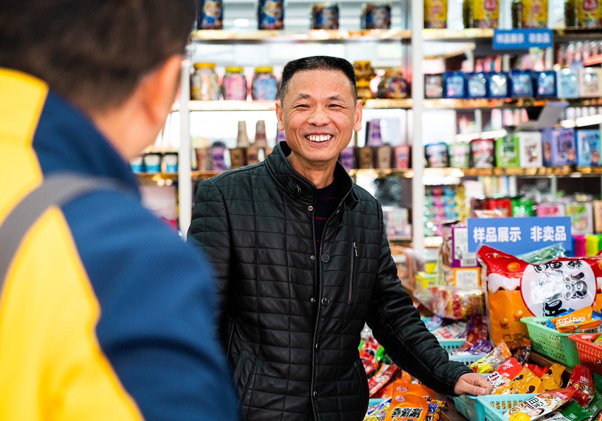卖零食不起眼但是能发大财,在贵阳卖水果一个月能赚多少钱