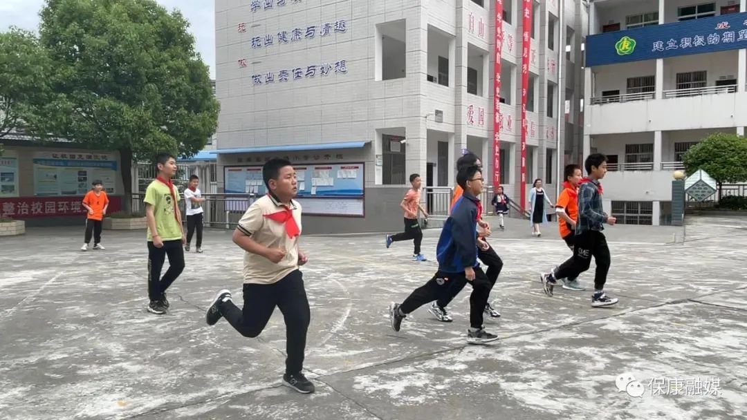 这位新时代好少年是保康县城关镇小学的准字号“公益达人”