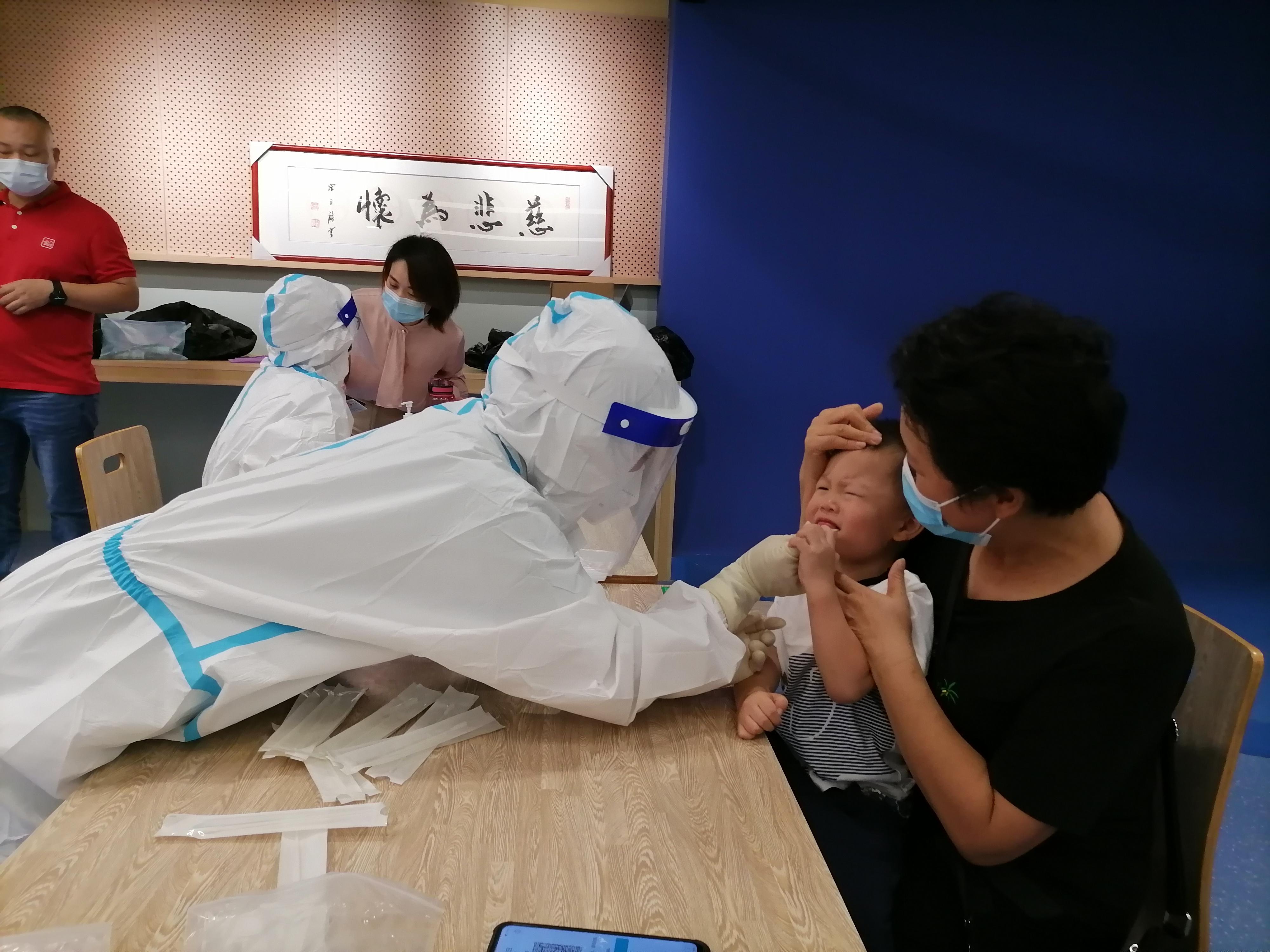 东莞多地开展核酸筛查,东莞全民核酸大筛查