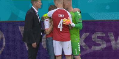 欧洲杯惊魂13分钟，丹麦“爱神”突然倒地！目前已能正常交流，张康阳送祝福