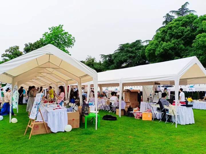 浪漫潮范,大草坪成了杭城文化活动的人气担当