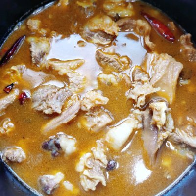 牛筋头巴脑怎样做好吃又软烂,筋头巴脑一锅香所需食材