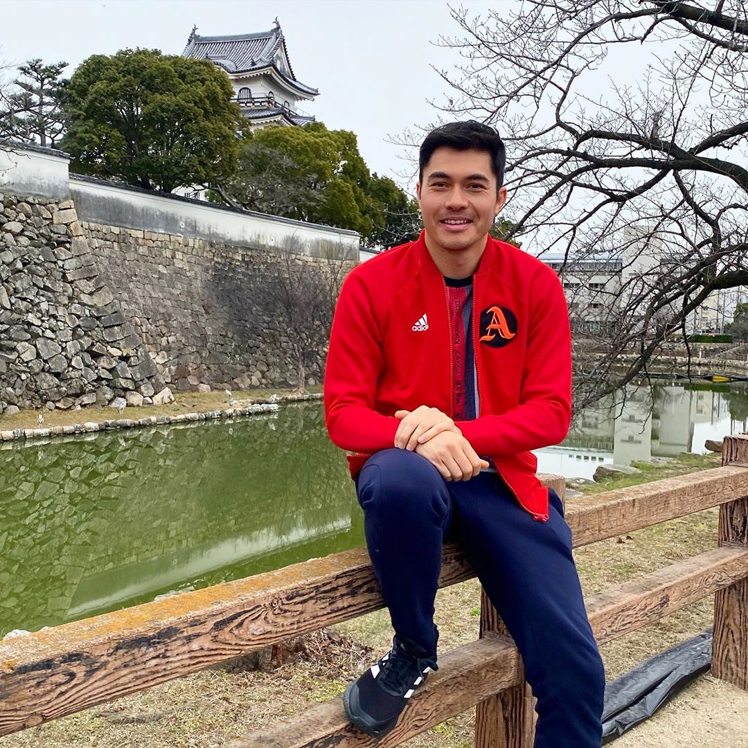 首次露脸的“蛇眼”亨利·戈尔丁专访:我们可能是日本*锁封**前最后一个拍摄完毕的剧组