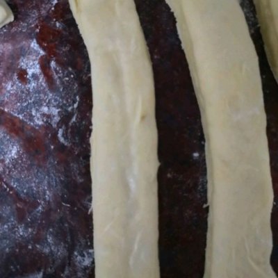 自己在家就能做油条,自己在家做油条干净又卫生