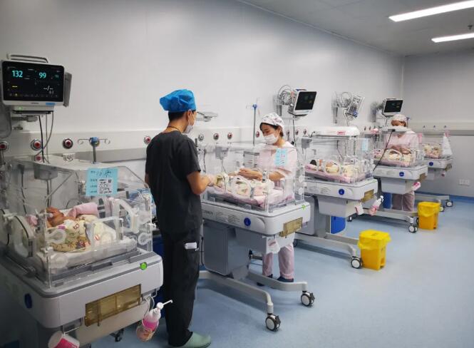 2月宝宝得重症肺炎,2月大婴儿得了肺炎怎么治疗