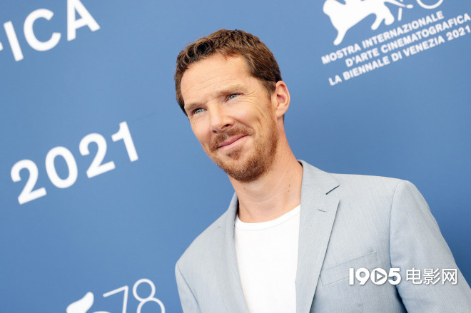 卷福犬之力首映,美国西部片经典电影犬之力