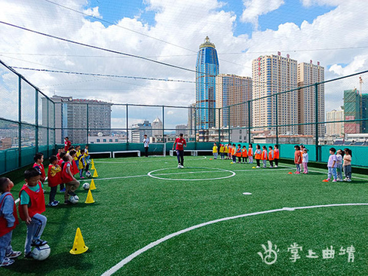 曲靖市区免费足球场,曲靖儿童足球训练