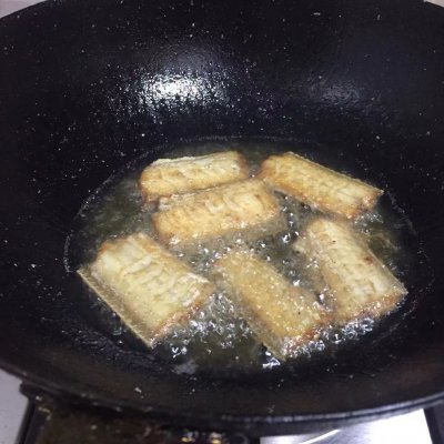 糖蒜汁红烧带鱼,糖醋带鱼怎么红烧最好吃